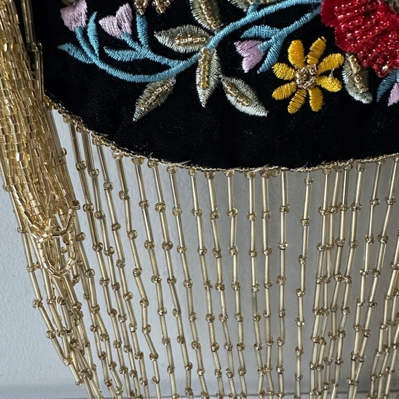 NEW Never Used Ramla Mumbai Black Velvet Multi-Colored Embroidered Beaded Bag - Picture 6 of 9